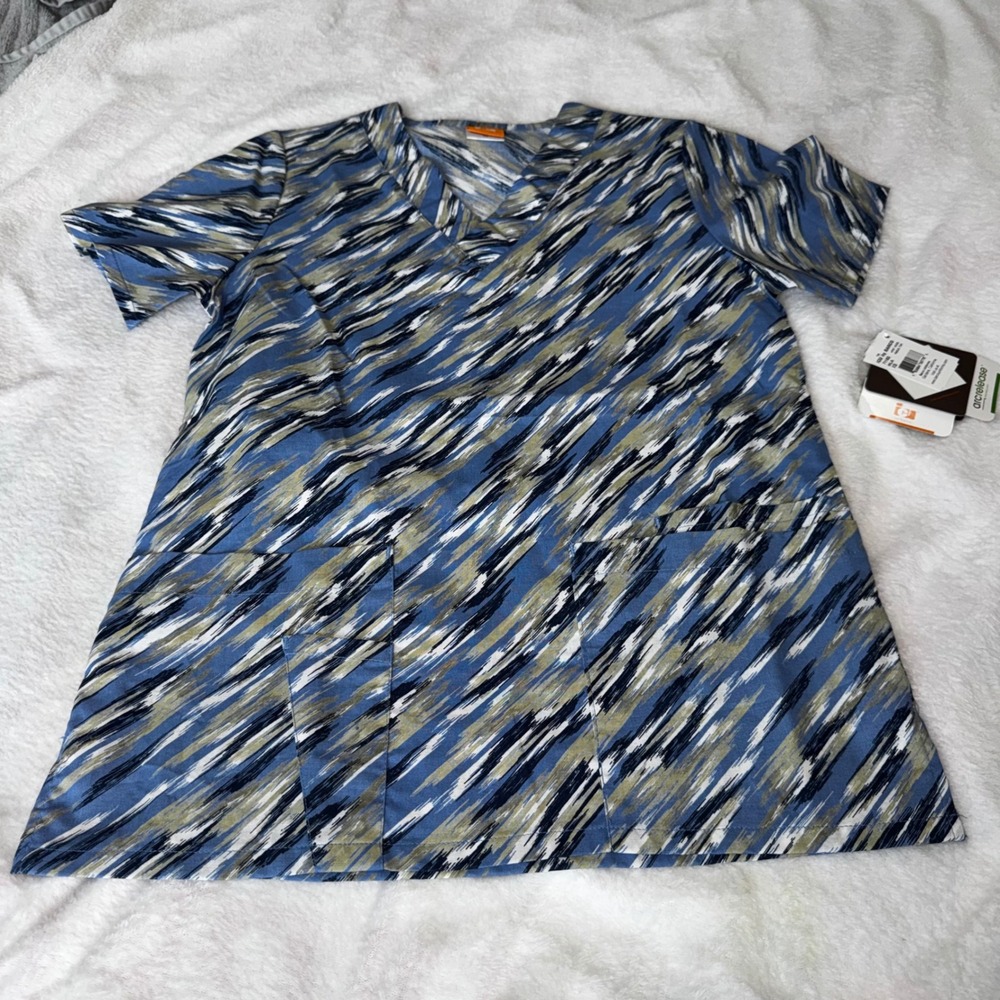 ICU by Barco Women Blue Abstract Brushstroke V-Neck 4-Pocket Scrub Top XS 71163